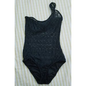 🔴 One Shoulder Black Swimsuit